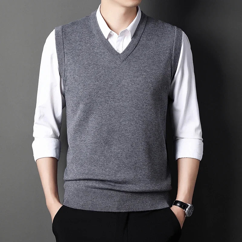 Men's Solid Color Sweater Vest Casual Fashion Warm Top for All Seasons Comfortable Breathable Layering Essential