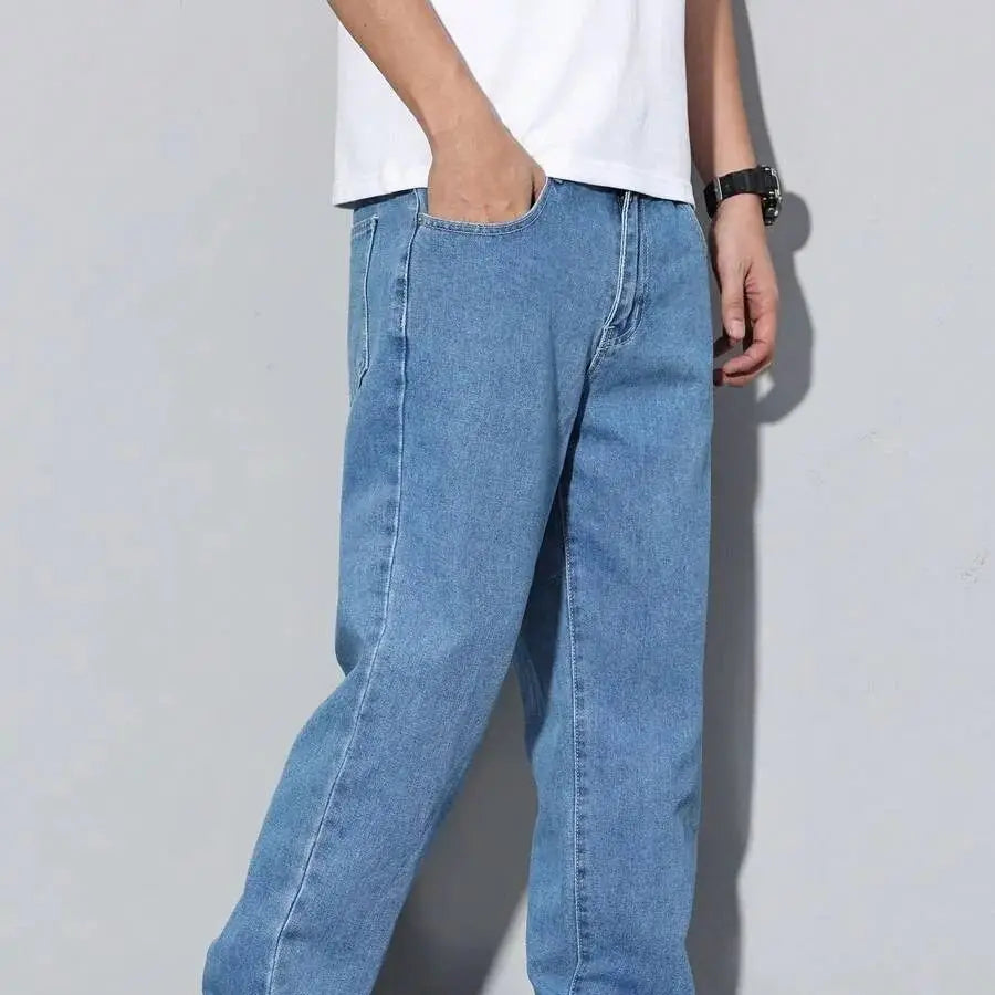 Men's straight-leg skinny jeans, straight and simple design, suitable for daily wear in all seasons