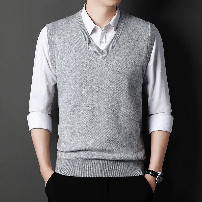 Men's Solid Color Sweater Vest Casual Fashion Warm Top for All Seasons Comfortable Breathable Layering Essential