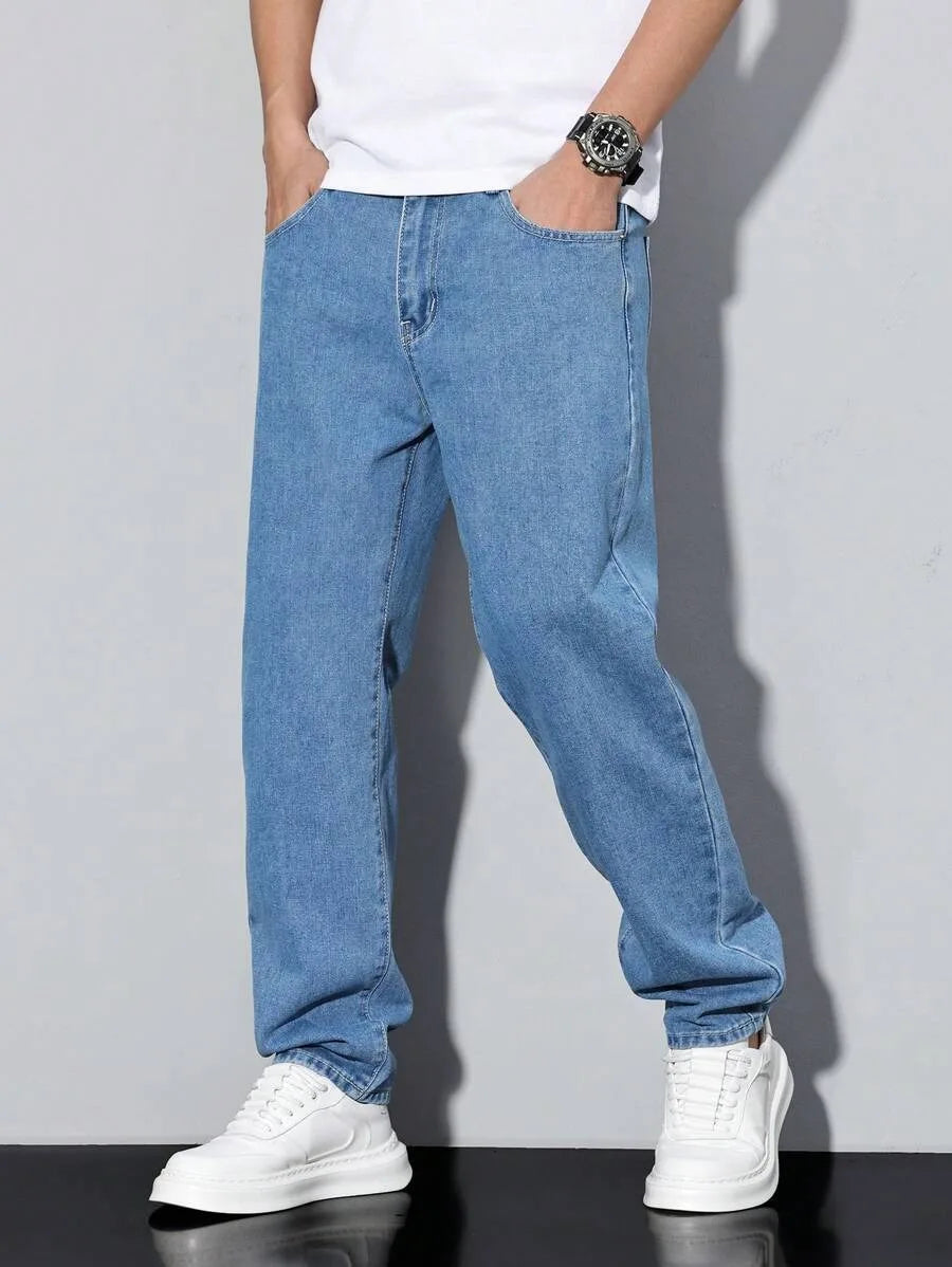 Men's straight-leg skinny jeans, straight and simple design, suitable for daily wear in all seasons