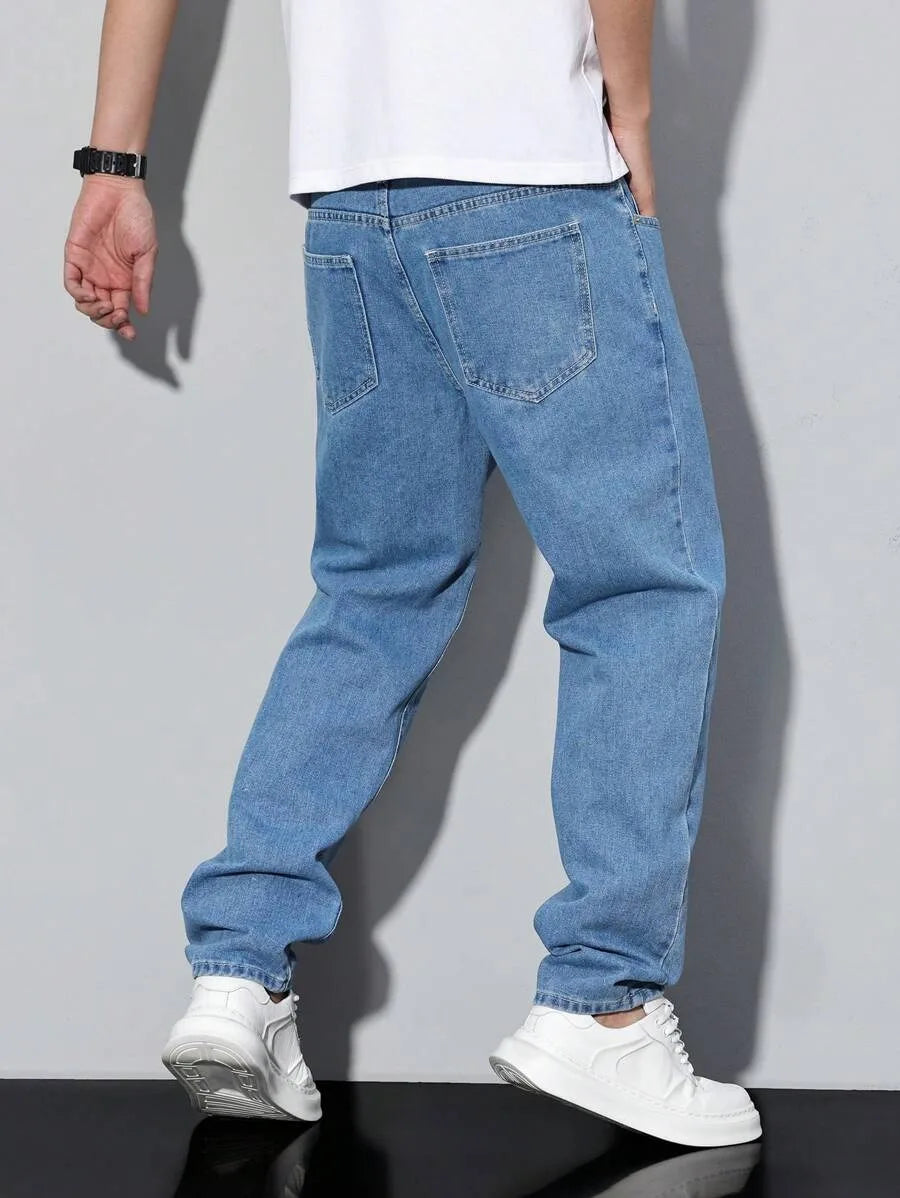 Men's straight-leg skinny jeans, straight and simple design, suitable for daily wear in all seasons