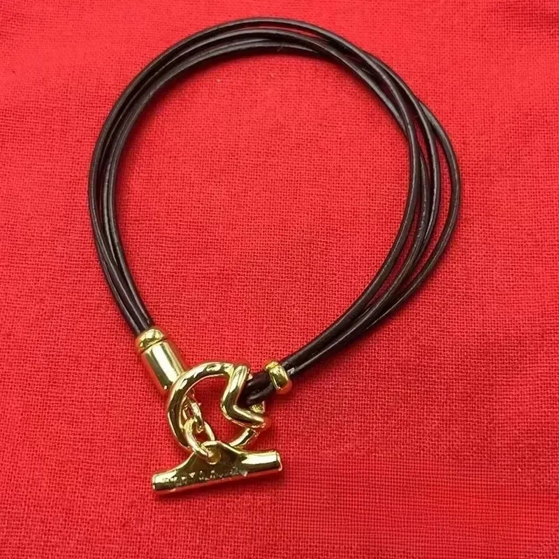 New best-selling fashionable geometric bracelet with interlocking rings, ladies' commemorative day gift bag