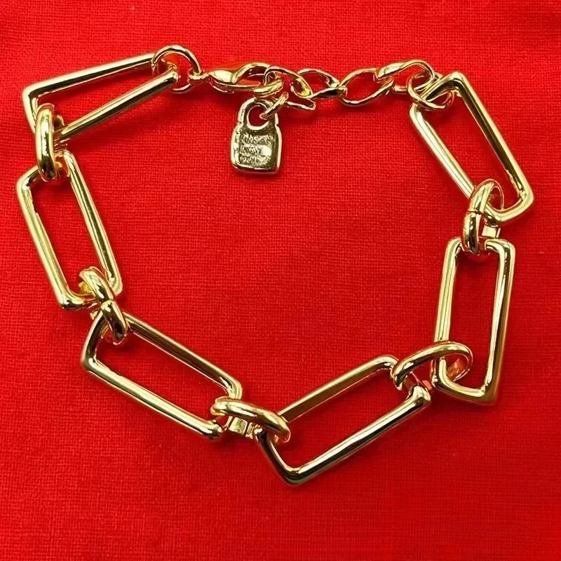 New best-selling fashionable geometric bracelet with interlocking rings, ladies' commemorative day gift bag